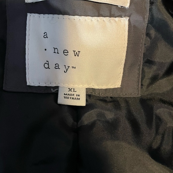 Women’s Gray Hooded Winter Parka - Picture 2 of 5